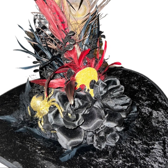 🔥SOLD🔥The Golden Skull Witch Hat - Picture 14 of 16